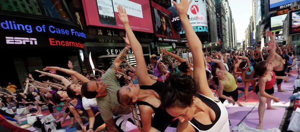 اليوغا في نيويورك - سبوتنيك عربي