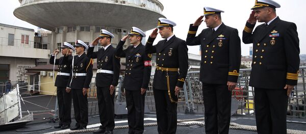 سفينتان حربيتان تركيتان تصلان ميناء نوفوروسيسك الروسي، ضمن تدريبات عسكرية تجريها البحرية التركية تحمل اسم الوطن الأزرق 2019. - سبوتنيك عربي