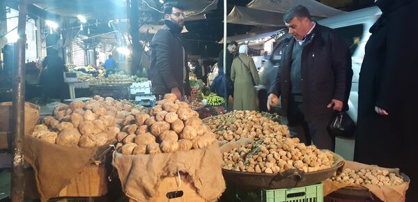 السماء تهدي السوريين كمأة بنحو نصف مليار دولار - سبوتنيك عربي