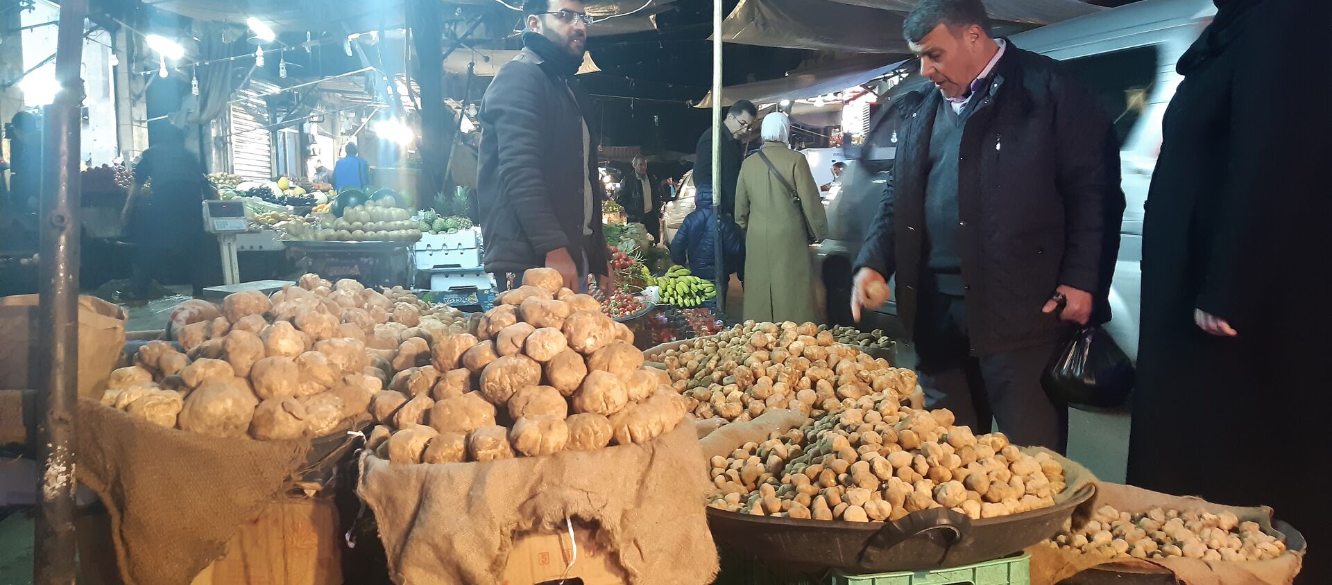 السماء تهدي السوريين كمأة بنحو نصف مليار دولار - سبوتنيك عربي, 1920, 07.03.2019