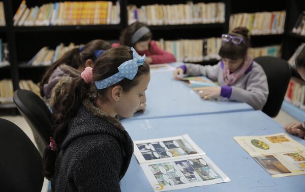 دمشق التبادلية: ضع كتاب وخذ آخر...100 ألف كتاب في أضخم مكتبة مدرسية عربية - سبوتنيك عربي