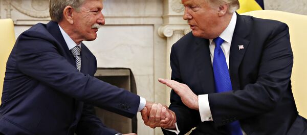 ترامب وداني بيرش - سبوتنيك عربي