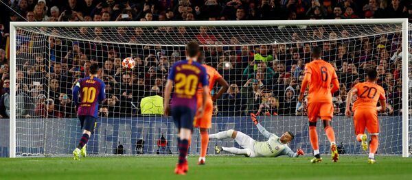 هدف ميسي في مرمى ليون - سبوتنيك عربي