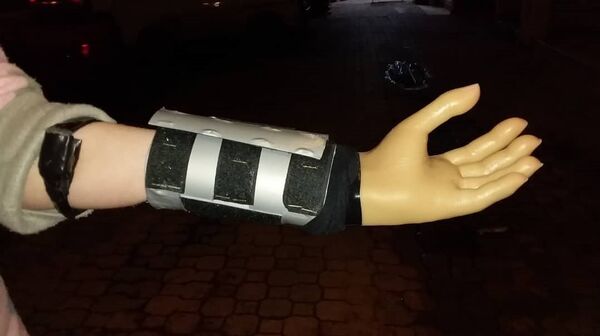 شاب سوري يخترع (كف) إلكتروني زهيد الكلفة شاب سوري يخترع (كف) إلكتروني زهيد الكلفة - سبوتنيك عربي