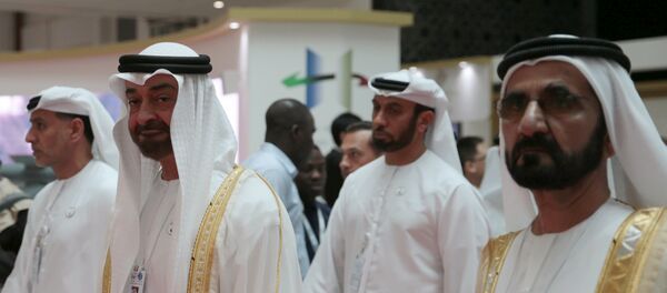 ولي عهد أبوظبي الشيخ محمد بن زايد مع حاكم دبي الشيخ محمد بن راشد آل مكتوم - سبوتنيك عربي