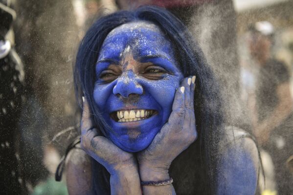 مهرجان معركة الطحين التقليدي في اليونان، 11 مارس/ آذار 2019 - سبوتنيك عربي