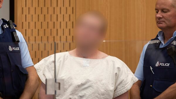 برنتون تارانت يظهر في قفص الاتهام أثناء مثوله أمام محكمة مقاطعة كرايستشيرش - سبوتنيك عربي