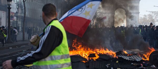 احتجاجات السترات الصفراء في باريس، فرنسا 17 مارس/ آذار 2019 - سبوتنيك عربي