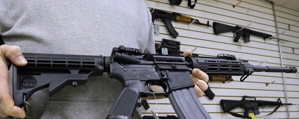 سلاح نصف آلي إيه - آر 15 - سبوتنيك عربي