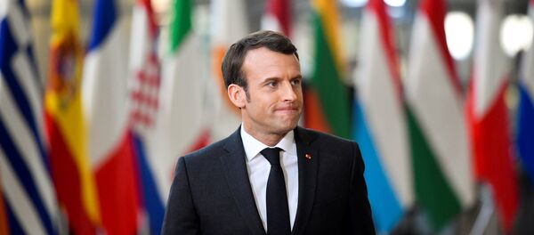 الرئيس الفرنسي إيمانويل ماكرون يصل إلى قمة قادة الاتحاد الأوروبي في بروكسل - سبوتنيك عربي