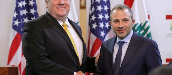 وزير الخارجية الأمريكي مايك بومبيو مع نظيره اللبناني جبران باسيل في بيروت - سبوتنيك عربي