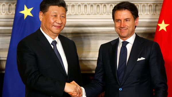 الرئيس الصيني شي جين بينغ ورئيس الوزراء الإيطالي جوزيبي كونتي في روما - سبوتنيك عربي