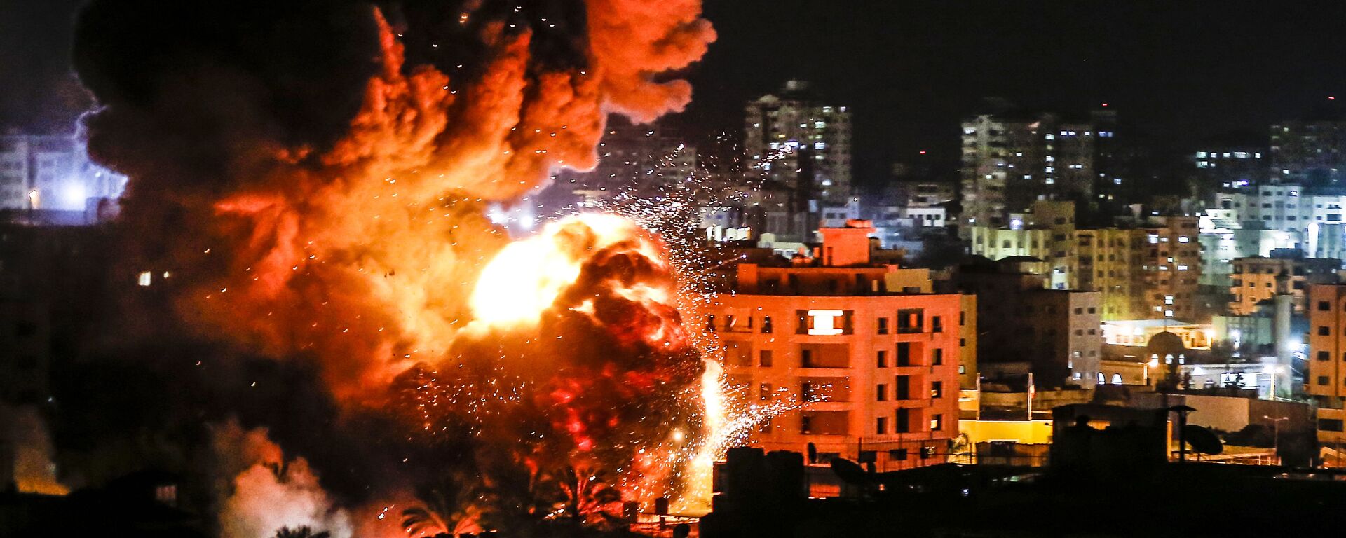 غزة، قطاع غزة، فلسطين - قصف الطيران الحربي الإسرائيلي لمواقع تابعة لحركة حماس،  25 مارس/ آذار 2019 - سبوتنيك عربي, 1920, 11.05.2021