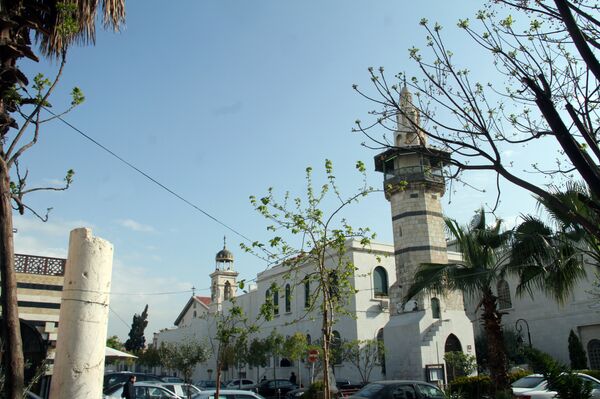 البطريرك فيوفيلاكت يرتل في شوارع دمشق  - سبوتنيك عربي