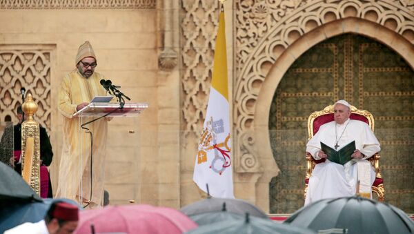 العاهل المغربي الملك محمد السادس وبابا الفاتيكان فرانسيس - سبوتنيك عربي