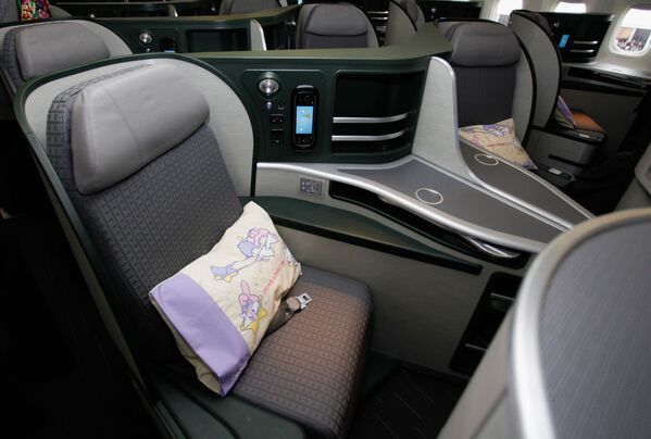 صالون طائرة تابعة لشركة الطيران EVA Air - سبوتنيك عربي