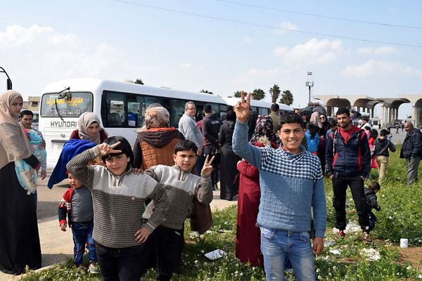 وصفوا مخيم الأزرق بـ المعتقل...لاجئون سوريون بالأردن يطالبون بتسهيل مغادرتهم إلى وطنهم - سبوتنيك عربي