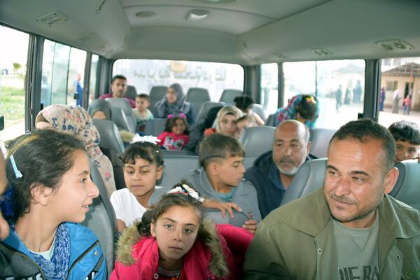 وصفوا مخيم الأزرق بـ المعتقل...لاجئون سوريون بالأردن يطالبون بتسهيل مغادرتهم إلى وطنهم - سبوتنيك عربي