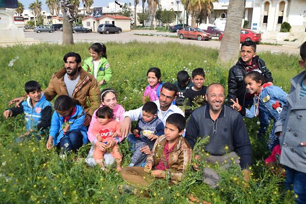 وصفوا مخيم الأزرق بـ المعتقل...لاجئون سوريون بالأردن يطالبون بتسهيل مغادرتهم إلى وطنهم - سبوتنيك عربي