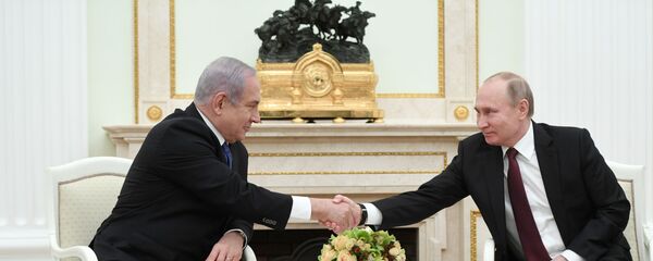 الرئيس الروسي فلاديمير بوتين مع رئيس الوزراء الإسرائيلي بنيامين نتنياهو الرئيس الروسي فلاديمير بوتين مع رئيس الوزراء الإسرائيلي بنيامين نتنياهو - سبوتنيك عربي