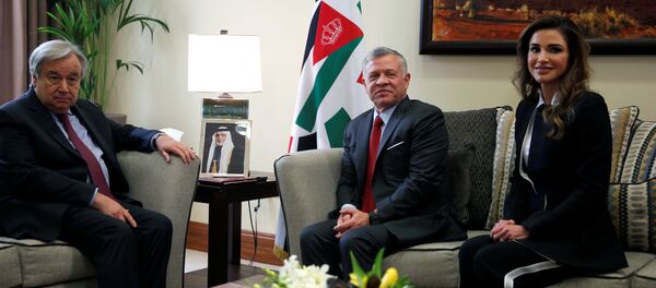 الأمين العام للأمم المتحدة أنطونيو غوتيريش والملك الأردني عبد الله الثاني - سبوتنيك عربي