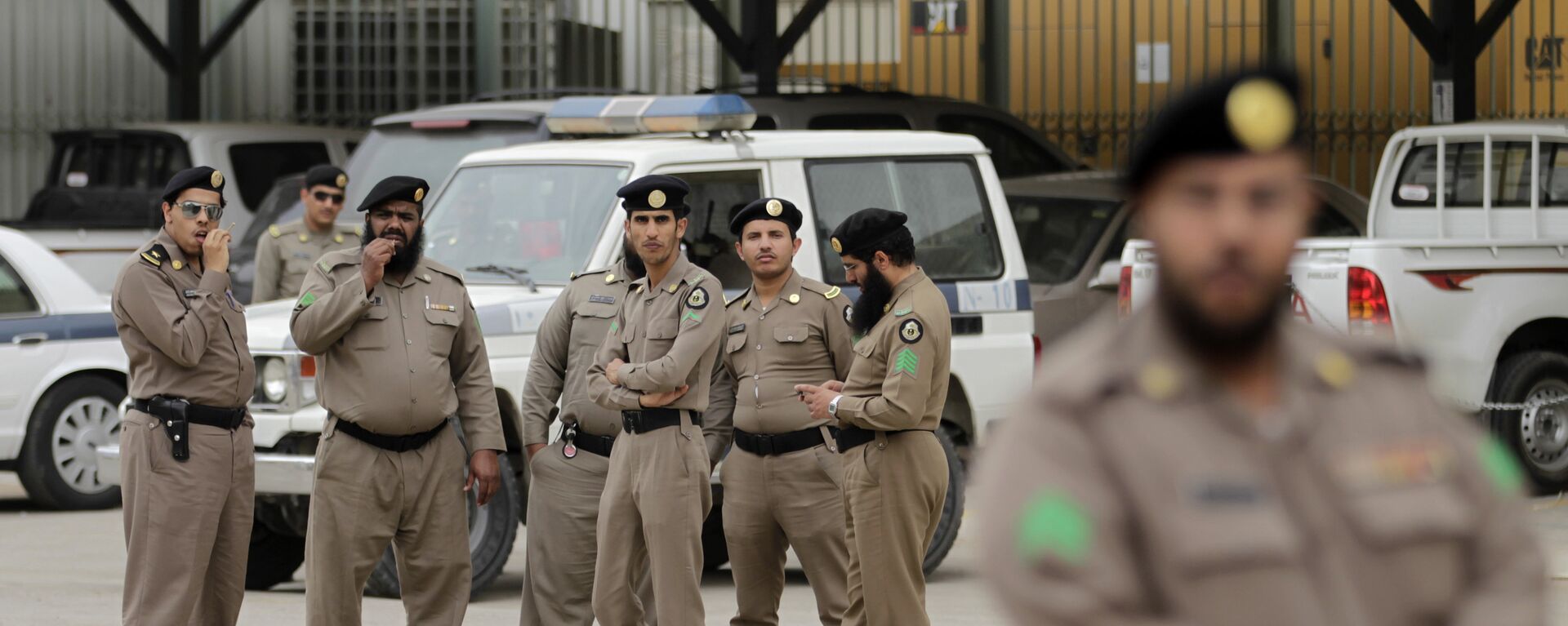 أفراد من الشرطة السعودية في الرياض - سبوتنيك عربي, 1920, 04.06.2021