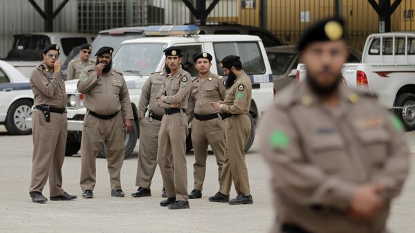 أفراد من الشرطة السعودية في الرياض - سبوتنيك عربي