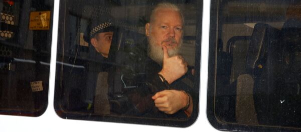 اعتقال مؤسس ويكيليكس جوليان أسانج، 11 أبريل/ نيسان 2019 - سبوتنيك عربي