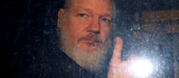 اعتقال مؤسس ويكيليكس جوليان أسانج، 11 أبريل/ نيسان 2019 - سبوتنيك عربي