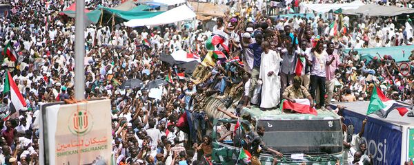 احتجاجات في السودان ترفض المجلس العسكري - سبوتنيك عربي