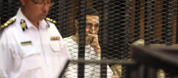 علاء مبارك أثناء محاكمة سابقة له. - سبوتنيك عربي