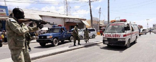 مهاجمة سيارة الإسعاف في مقديشو من قبل شرطة الحكومة الصومالية مهاجمة سيارة الإسعاف في مقديشو من قبل شرطة الحكومة الصومالية - سبوتنيك عربي