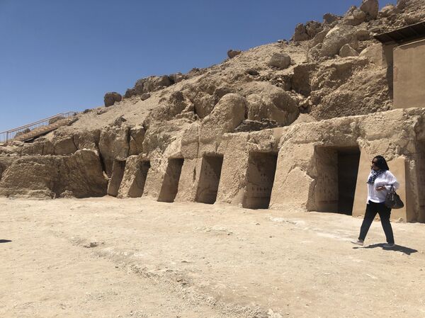 الكشف عن 3 مقابر بالبر الغربي الأقصر - سبوتنيك عربي