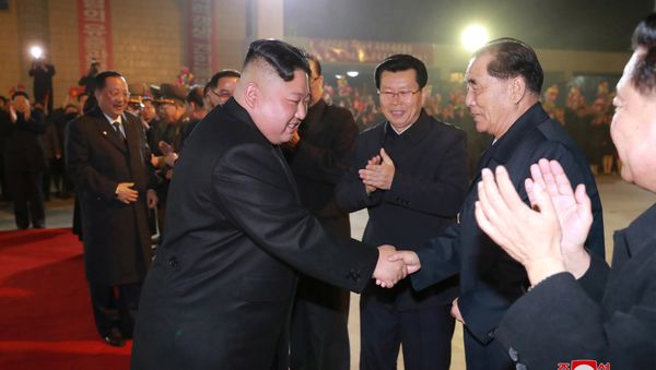 كيم جونغ أون قبل مغادرته للتوجه إلى روسيا كيم جونغ أون قبل مغادرته للتوجه إلى روسيا - سبوتنيك عربي