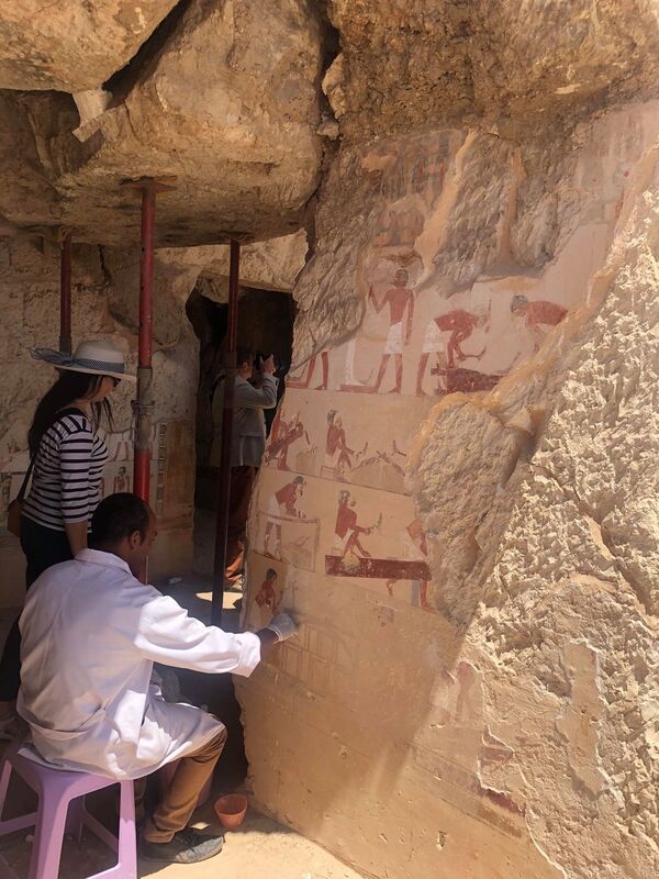 عمال الحفائر الأثرية في مصر.. أيادِ تعمل في الظل لإخراج كنوز مدفونة إلى النور - سبوتنيك عربي