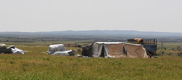 محررو مخيم الركبان يروون لسبوتنيك رحلة الإفلات من (أوشفيتز سوريا - سبوتنيك عربي