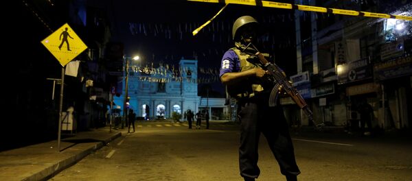 قوات الأمن عند ضريح القديس أنتوني بعد أيام من سلسلة من الهجمات الانتحارية على الكنائس والفنادق الفخمة في كولومبو - سبوتنيك عربي