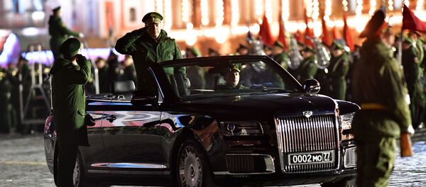 بروفة ليلية - العرض العسكري بمناسبة عيد النصر على ألمانيا النازلية في الحرب الوطنية العظمى (1941-1945) على الساحة الحمراء في موسكو - سبوتنيك عربي