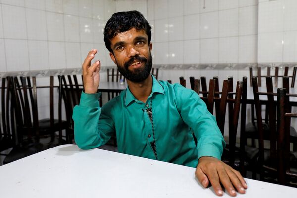 الباكستاني روضي خان الذي يشبه الممثل الأمريكي يتر دينكليج من مسلسل صراع العروش - سبوتنيك عربي