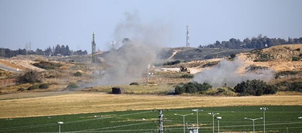 دخان يتصاعد من الجانب الإسرائيلي إثر قصف صاروخي من غزة - سبوتنيك عربي