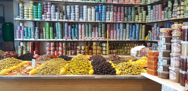 شهر رمضان في تونس: مخللات معروضة بأحد المحلات التونسية  - سبوتنيك عربي