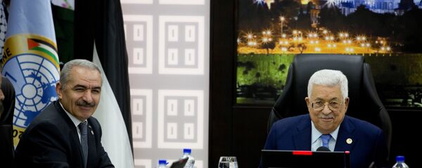 محمد اشتية ومحمود عباس محمد اشتية ومحمود عباس - سبوتنيك عربي