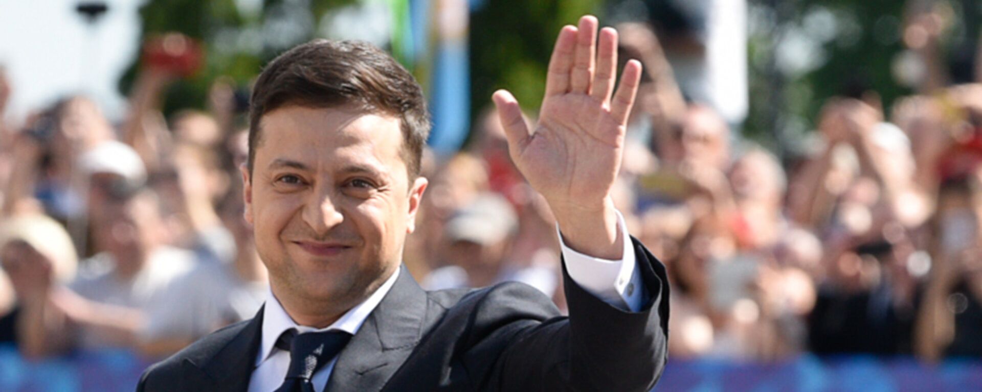 فلاديمير زيلينسكي يؤدي اليمين الدستوري في قاعة البرلمان ويتولى منصب رئيس أوكرانيا، كييف 20 مايو/ أيار 2019 - سبوتنيك عربي, 1920, 18.01.2024