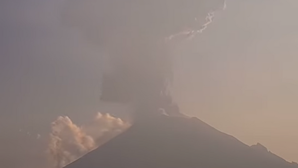 بركان في المكسيك - سبوتنيك عربي