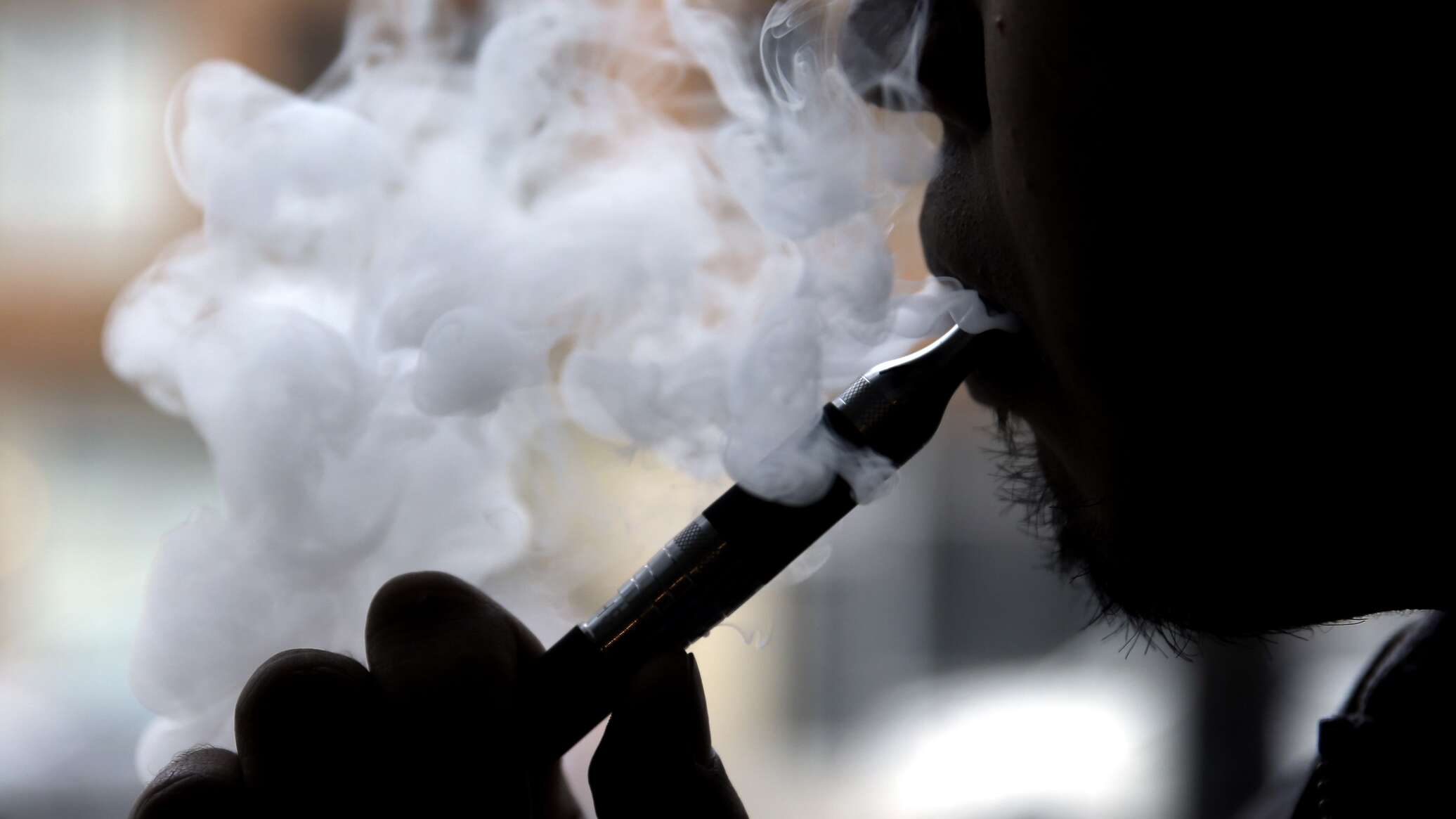 الصحة العالمية تكشف عن خطورة نكهات التبغ والنيكوتين وتدعو لحظرها