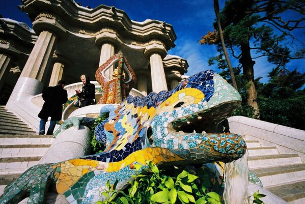 حديقة غويل (Park Güell) في برشلونة - سبوتنيك عربي