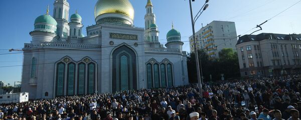 مسلمون في روسيا يؤدون الصلاة - سبوتنيك عربي