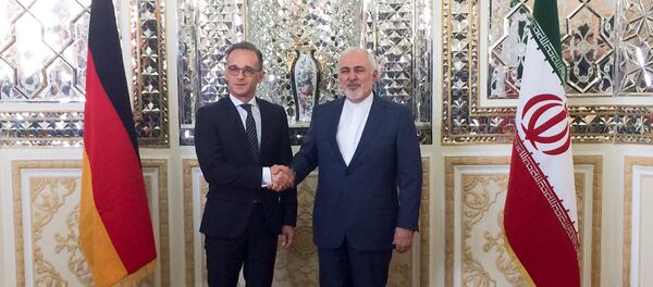 وزير الخارجية الإيراني، محمد جواد ظريف، ووزير الخارجية الألماني، هايكو ماس في طهران وزير الخارجية الإيراني، محمد جواد ظريف، ووزير الخارجية الألماني، هايكو ماس في طهران - سبوتنيك عربي