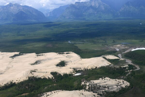 رمال تشارا في زابايكالسكي كراي - سبوتنيك عربي