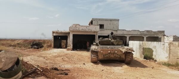 قوات الجيش السوري تتابع عملياتها العسكرية على محور بلدتي الجبين وتل الملح ريف حماة الشمالي - سبوتنيك عربي